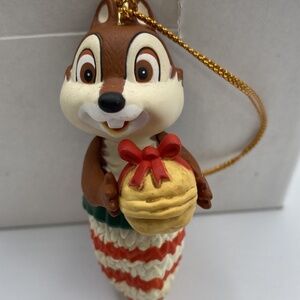 ORNAMENT DISNEY CHIP IN MITTEN W/ ACORN 3” CHRISTMAS CHIPMUNK  CHIP DALE